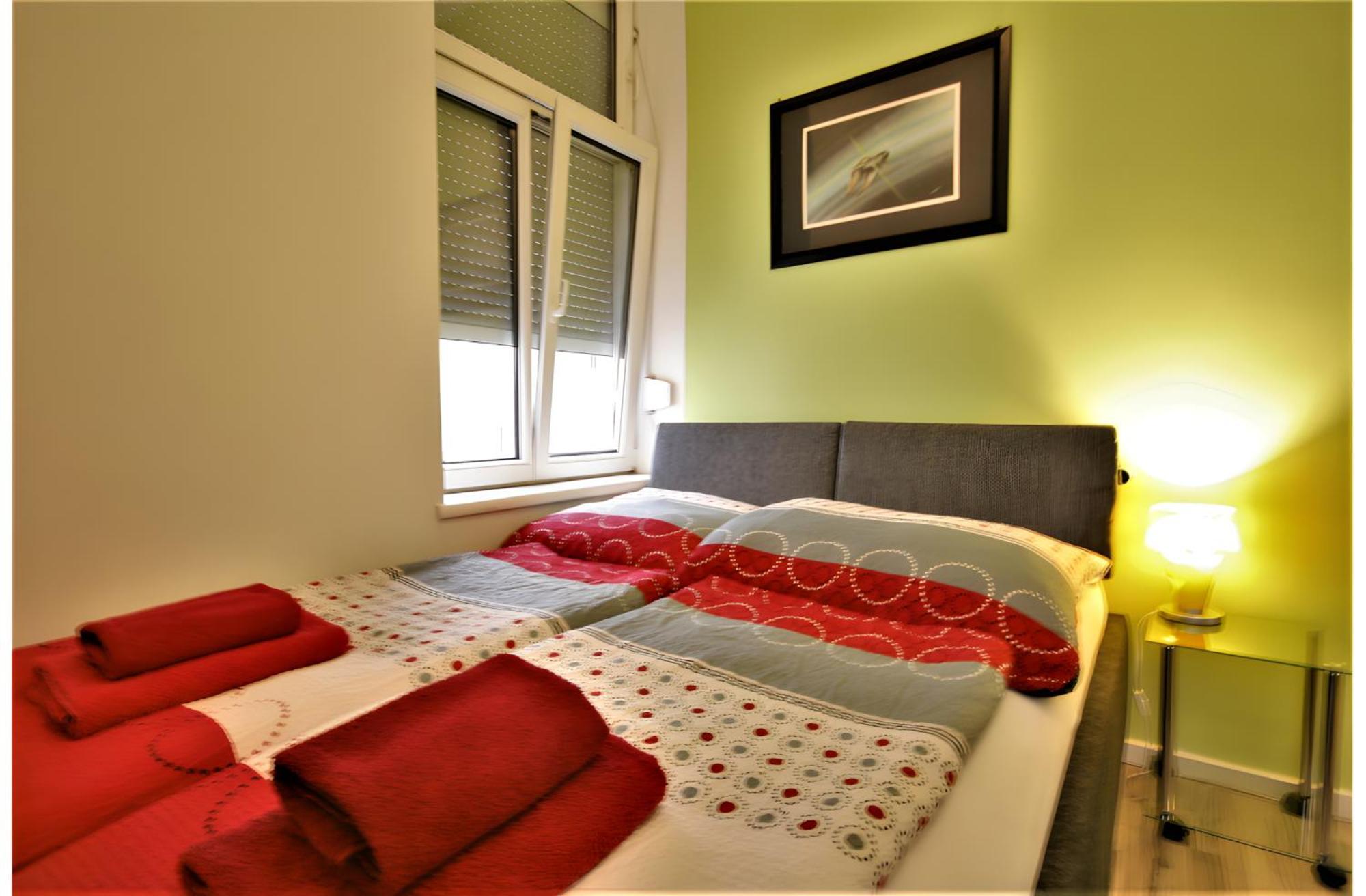 Modern Flat With 2 Rooms, Close To Schoenbrunn Bécs Kültér fotó
