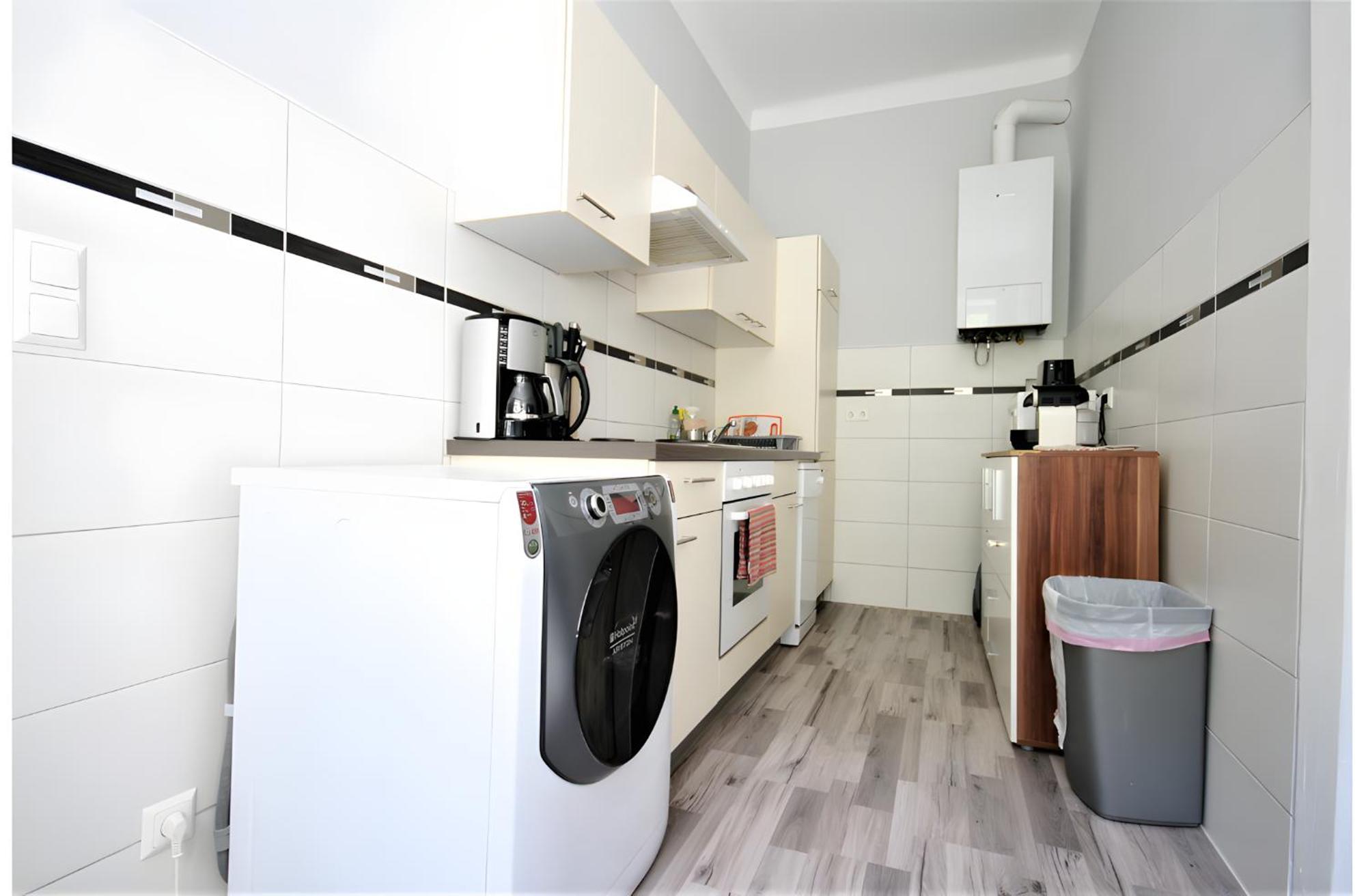 Modern Flat With 2 Rooms, Close To Schoenbrunn Bécs Kültér fotó